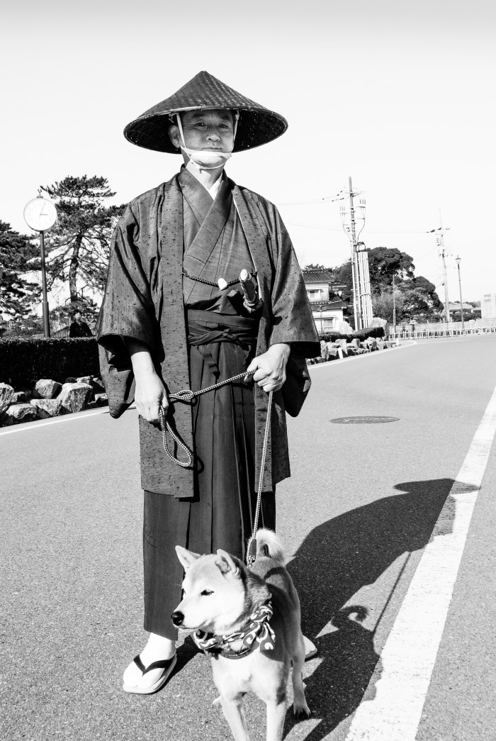 samurai-walking-the-dog