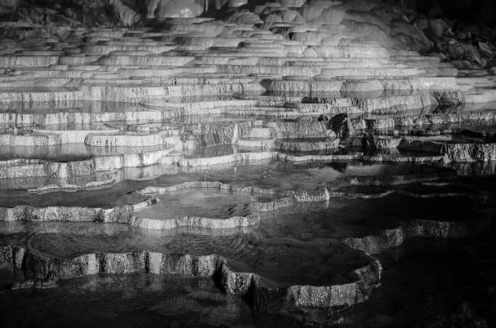japan-akioshidai-caves